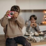 2 pequeños fotógrafos con la kidycam